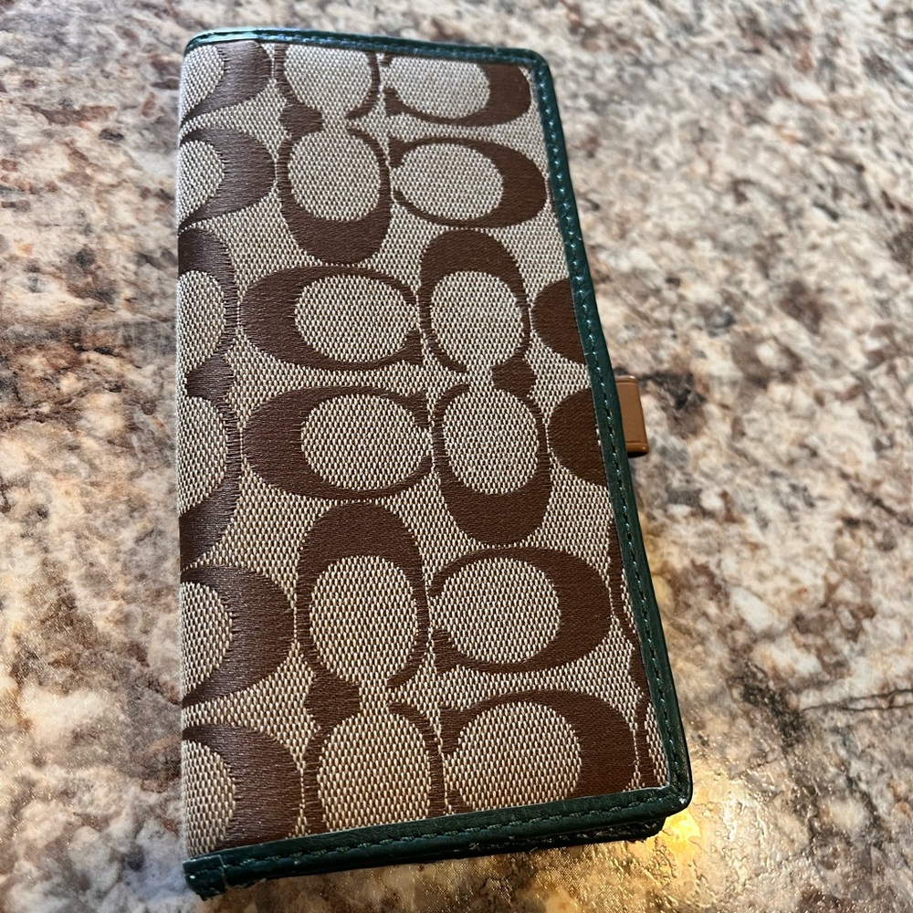 Coach Signature wallet brown with green trim